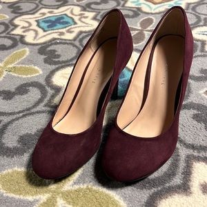 Kelly & Katie Larrissa Bordeaux